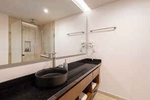 Bathroom - Summer getaway! Studio with rooftop pool in Tulum (Tulum)