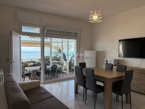 TV - 6 beds at the "Conchiglia"-RIf. Ponente (San Vincenzo)