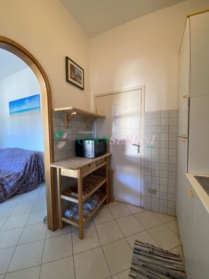 2 bedrooms - THREE-ROOM APARTMENT, 6 SLEEPS, ACQUAVIVA AREA-Rif. Berna (San Vincenzo)
