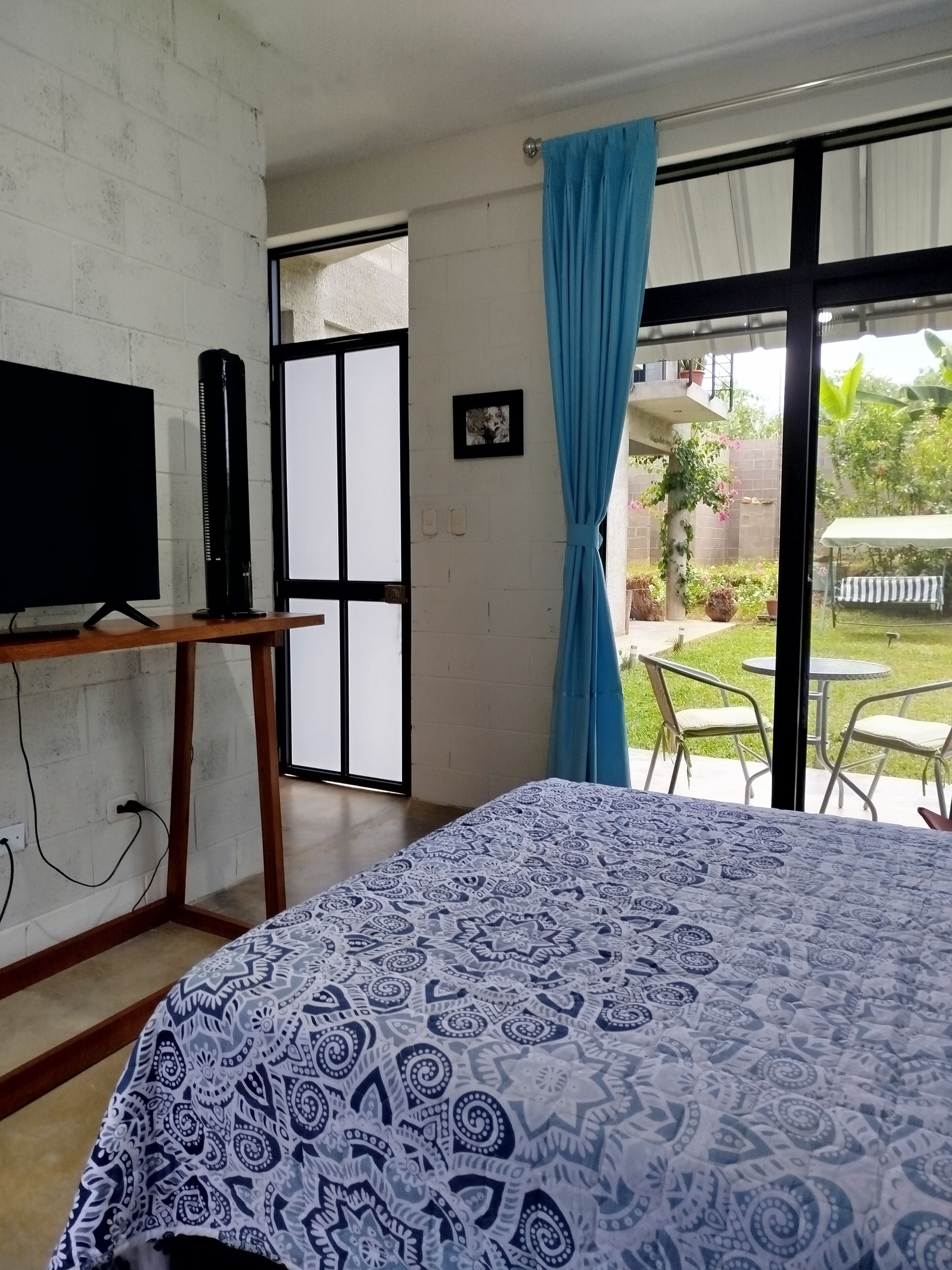 1 chambre, fer et planche à repasser, Wi-Fi, draps fournis