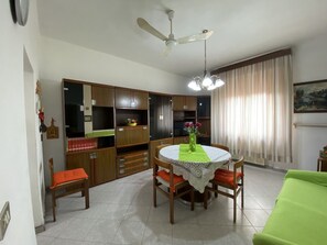 Interior - 4 beds in Acquaviva area-Rif. Prate (San Vincenzo)