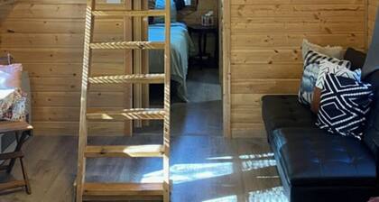 beautiful rustic cabin 1 bedroom 1 loft 10 min away from prime fishing