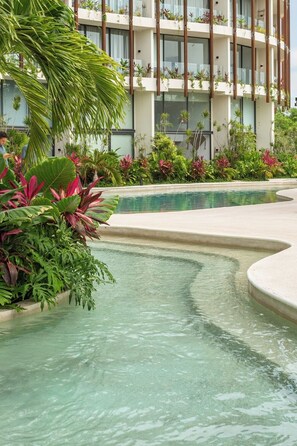 Niet-geclassificeerde afbeelding, 2 van 27, knop