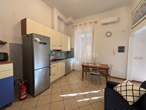 Interior - 5 beds with garden and parking space - Bouganville-Rif. Bouganville (San Vincenzo)