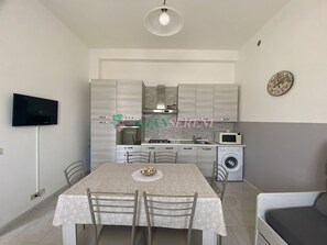 Dining - Via Biserno, Post Office and Coop area-Rif. Biserno (San Vincenzo)