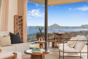 TV - Enjoy Cabo San Lucas in this incredible 3 BD PH (Cabo San Lucas)