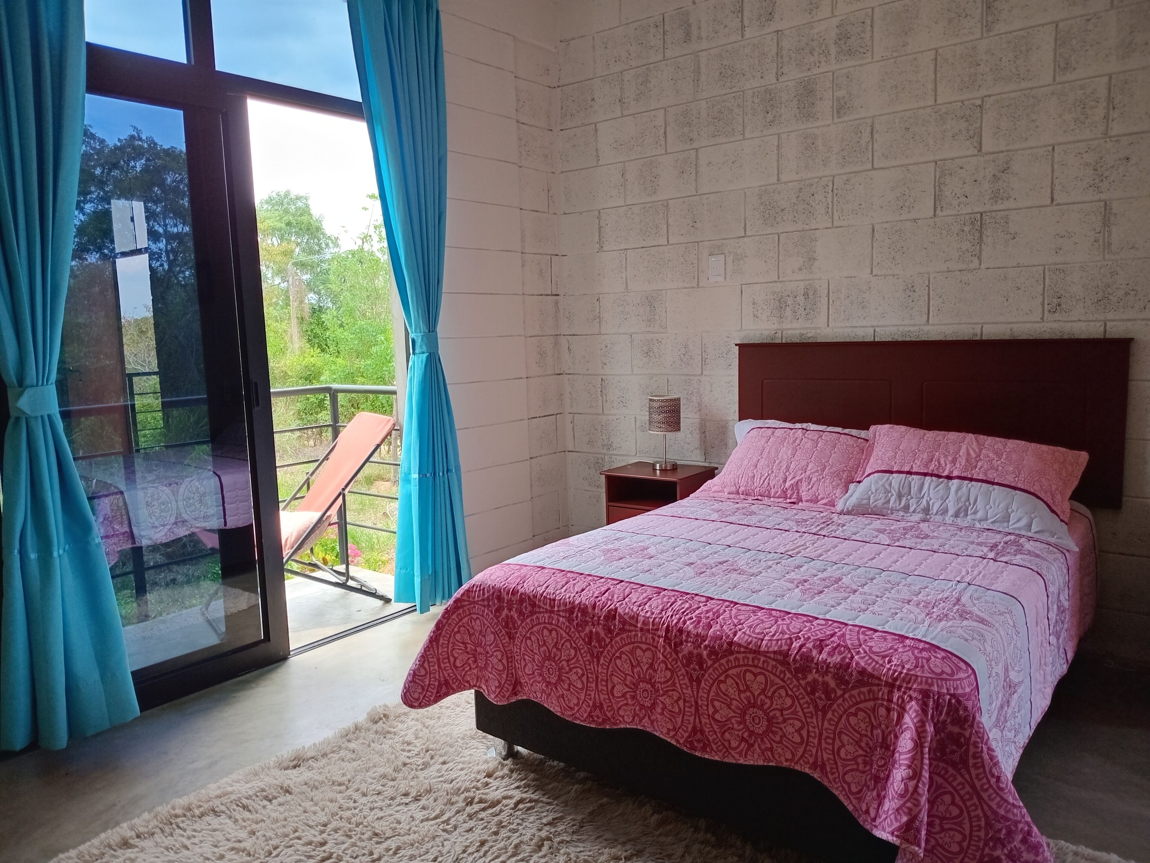 1 chambre, fer et planche à repasser, Wi-Fi, draps fournis