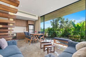 TV - Tulum 2BR PH • Jungle View • Private Pool (Tulum)