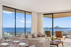 Living area - Penthouse w/ Ocean View • Small pool • A/C • Wi-Fi (Cabo San Lucas)