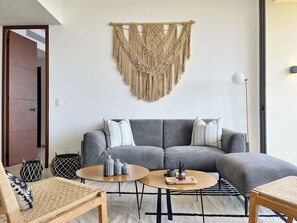 TV - New eco chic 2 BD Apartment with jungle view (Tulum)