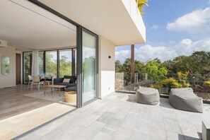 صورة غير مصنفة، 4 من 40، زرّ