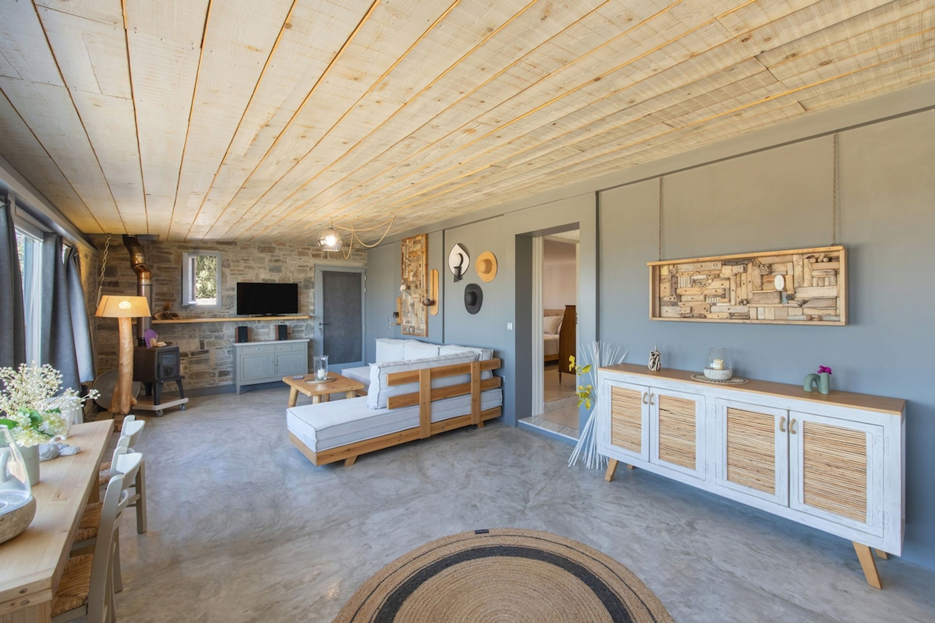 2 slaapkamers, een strijkplank/strijkijzer, reisbedje, gratis wifi