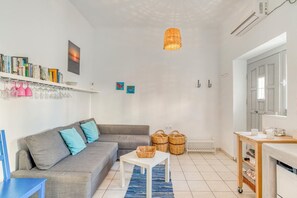 Books - Family house , close to the sea (Paros)