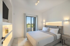 2 bedrooms, iron/ironing board, travel cot, free WiFi - Cozy Haven -Island Living Paros (Parasporos)