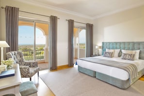 4 Schlafzimmer, Bügeleisen/Bügelbrett, Reisekinderbett, Bettwäsche
