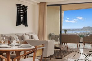 Dining - Best spot in Cabo San lucas! 3 BD with pool and gym (Cabo San Lucas)
