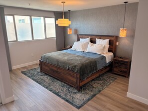 WiFi, bed sheets - Coastal Living in Encinitas - Steps to Beach - 3 BR Sleeps 6 (Encinitas)