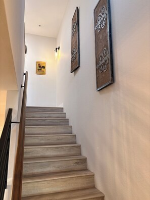 Interior - Coastal Living in Encinitas - Steps to Beach - 3 BR Sleeps 6 (Encinitas)