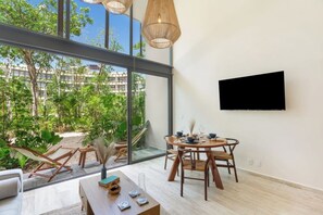 Dining - Modern Loft, Wi-Fi, Pool Access, Cowork and Gym! (Tulum)