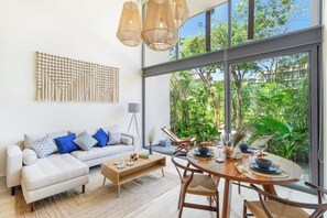 TV - Modern Loft, Wi-Fi, Pool Access, Cowork and Gym! (Tulum)