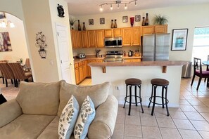 TV, video games, books - Bright 4BR Home w/ Pool, 20 min from Disney World (Davenport)