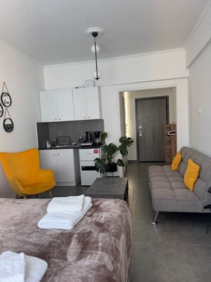 Interior - Urban Hermes Apartment (Athina)
