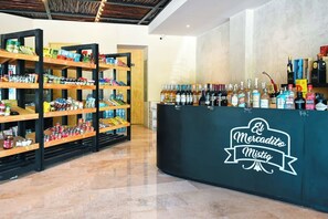 Gift shop - 1st Floor Sanctuary | Pool Views, Hammock and Washer (Tulum)