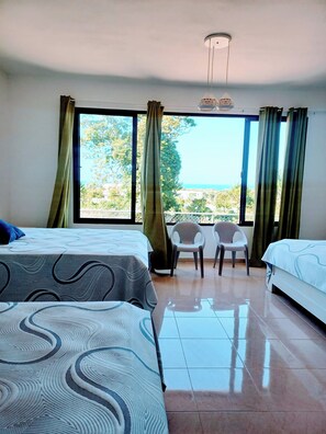 Iron/ironing board, Internet, bed sheets