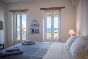 2 bedrooms, desk, iron/ironing board, travel cot - Seaside Villa- Island Living Paros- (Parasporos)