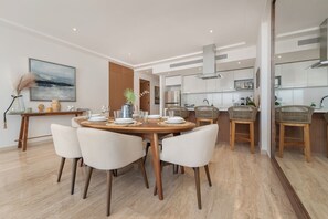 Dining - BR Oceanview Retreat • Pool • Gym • Parking (Cabo San Lucas)