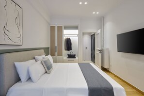 2 bedrooms, desk, iron/ironing board, free WiFi - The Athenian Chic Apartment in Kolonaki (Athina)