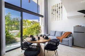 Dining - New loft in the middle of the mayan jungle! (Tulum)