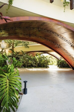 Property grounds - Top summer retreat! Studio with pool and rooftop! (Tulum)