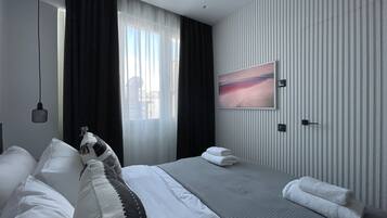 Iron/ironing board, WiFi (free), bed sheets