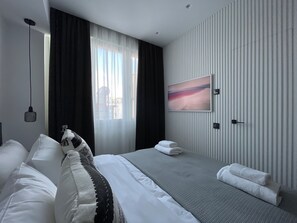 Iron/ironing board, free WiFi, bed sheets - Monastiraki 512 @SuperHost Hub (Athina)