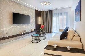 TV, offices - Kallimarmaro  M&M Smart suite by SuperHost Hub (Athina)