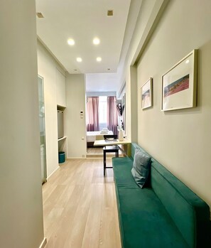Interior - Monastiraki 106 @SuperHost Hub (Athina)