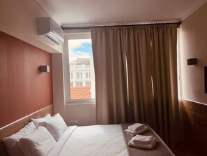1 bedroom, desk, iron/ironing board, free WiFi - Monastiraki 506 @SuperHost Hub (Athina)