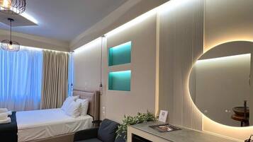 1 habitación, tabla de planchar con plancha, wifi gratis y ropa de cama