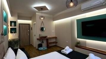 1 habitación, tabla de planchar con plancha, wifi gratis y ropa de cama