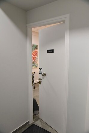 Interior - Athens Ianos B by Super Host Hub (Μενεμένη)