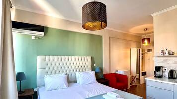 1 bedroom, iron/ironing board, WiFi (free), bed sheets