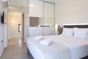 1 bedroom, desk, iron/ironing board, travel cot - Azari Lifetime Memories Villa 2 (Astros)