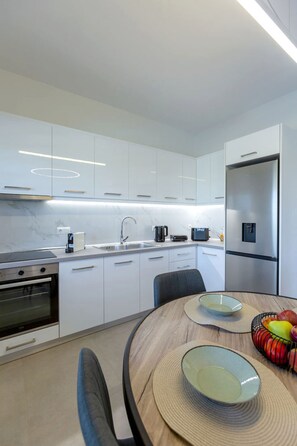 Fridge, oven, coffee/tea maker, toaster - Azari Lifetime Memories Villa 3 (Astros)