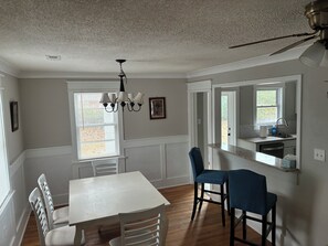 Unclassified image, 2 of 14, button - 3-bedroom house in tranquil Georgetown with views of Winyah Bay (Georgetown)