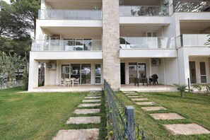 Exterior - Sanpietro Vacation Apartment 005 (Plazhi San Pietro)