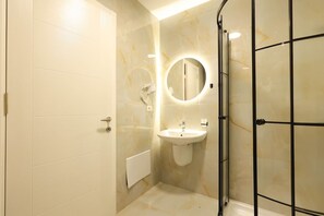 Bathroom - SanPietro Vacation Apartment 009 (Plazhi San Pietro)