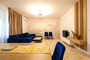 TV - SanPietro Vacation Apartment 032 (Plazhi San Pietro)