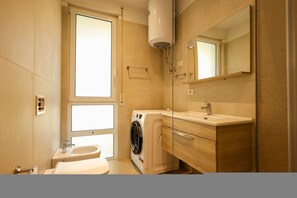 Bathroom - SanPietro Vacation Apartment 037 (Durrës)