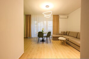 TV - SanPietro Vacation Apartment 038 (Durrës)